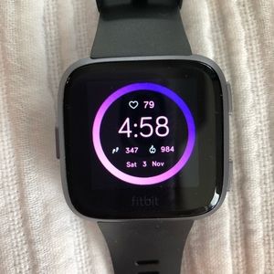 Fitbit Versa limited edition bundle